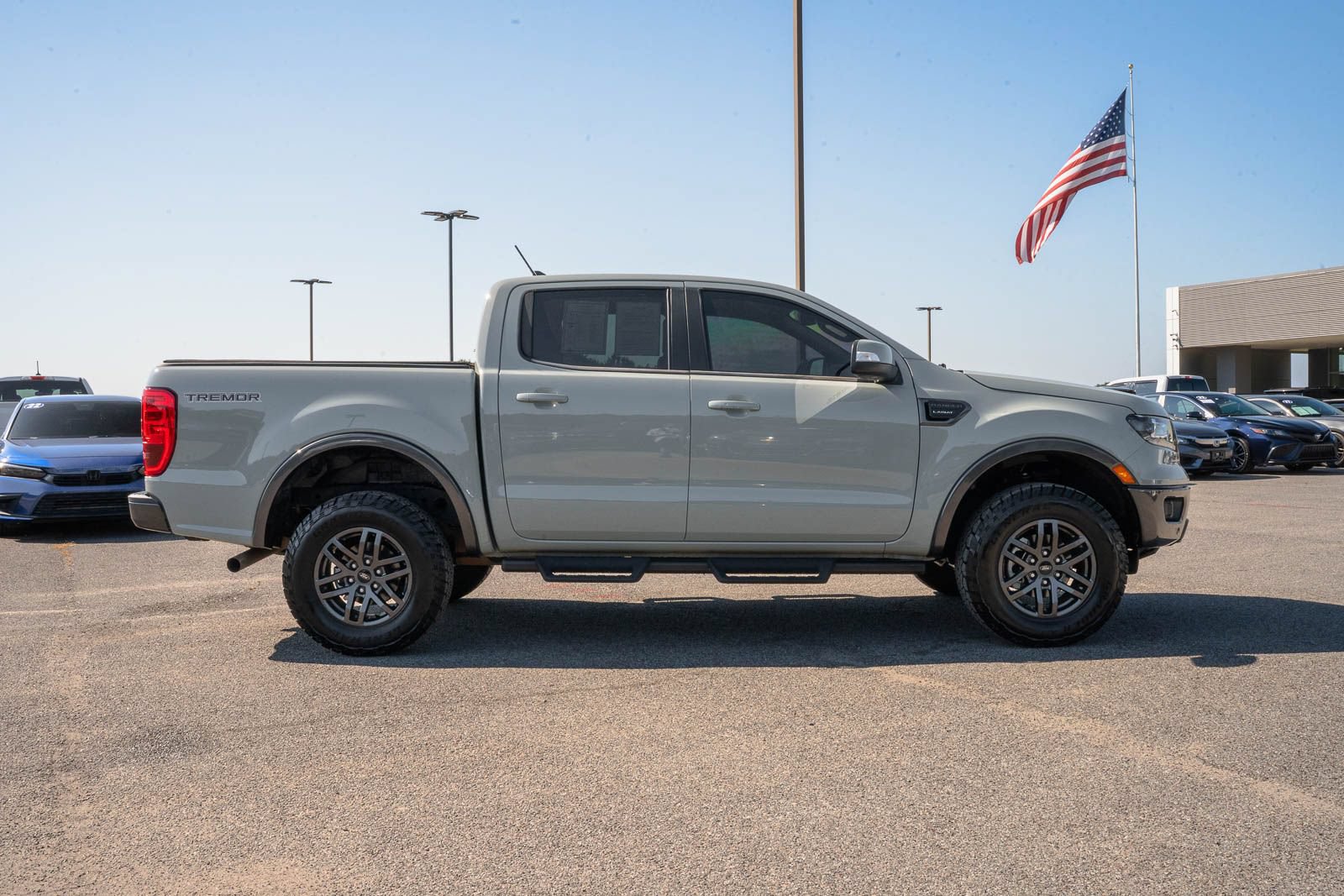Certified 2023 Ford Ranger Lariat w/ Tremor Off-Road Package AWD/4WD image 10