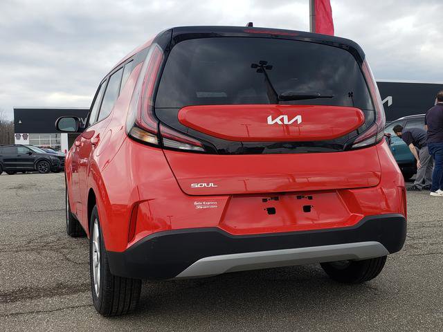 Certified 2023 Kia Soul LX w/ LX Technology Package image 7