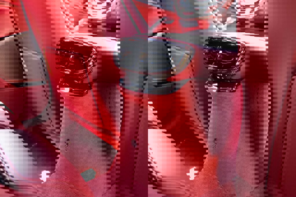 Certified 2025 Ferrari Purosangue image 15