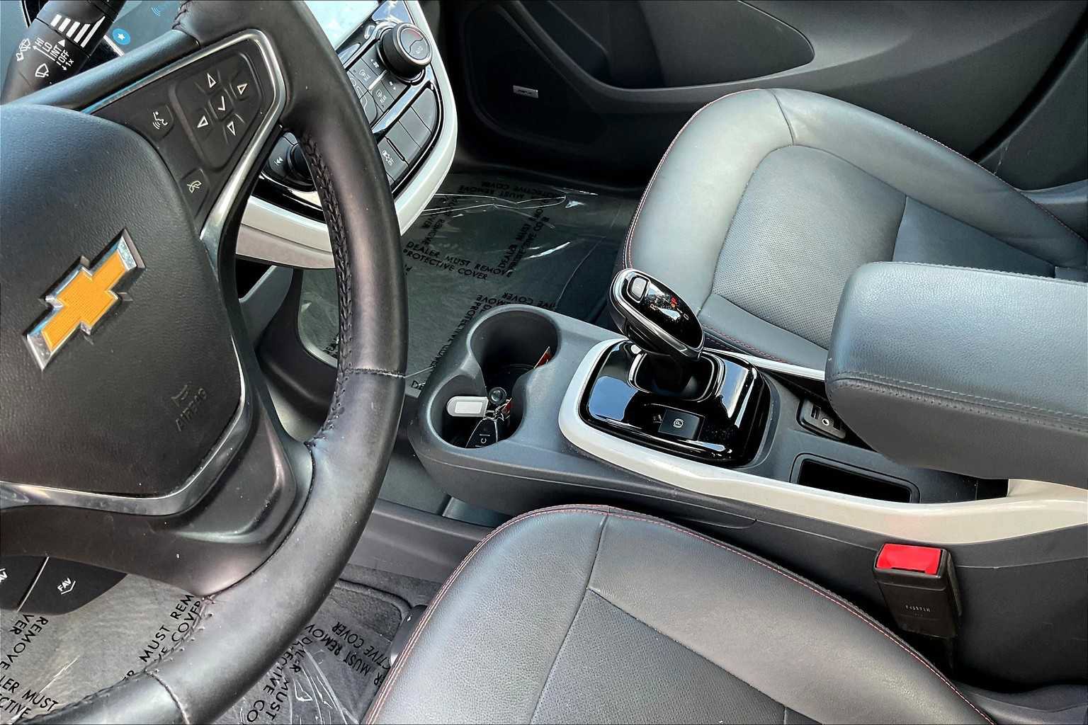 Used 2017 Chevrolet Bolt Premier w/ Driver Confidence II Package image 16