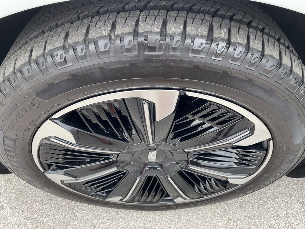 Used 2025 Cadillac Escalade IQ Sport 2 AWD/4WD image 30
