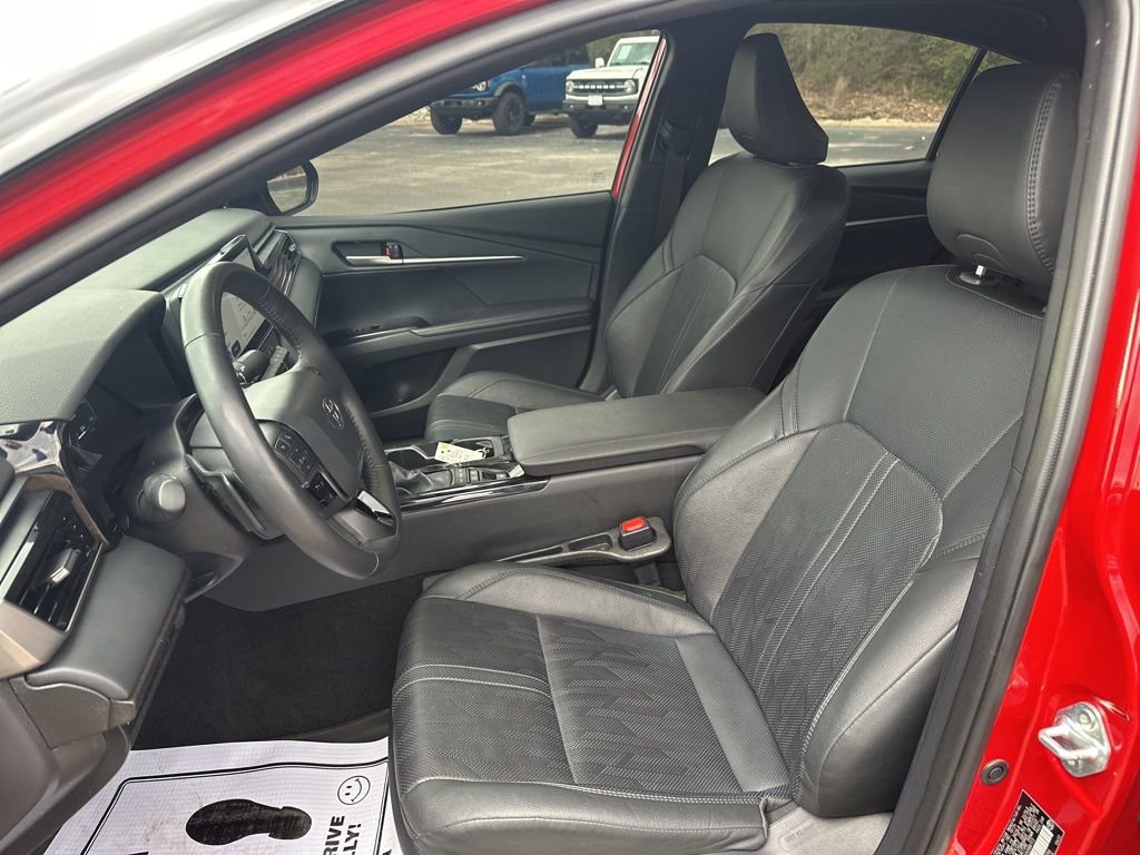 Used 2025 Toyota Camry XSE w/ Premium Plus Package image 17