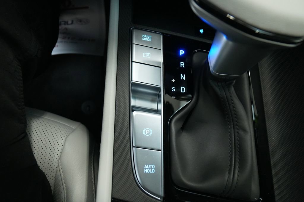 New 2026 Hyundai Elantra Limited image 32