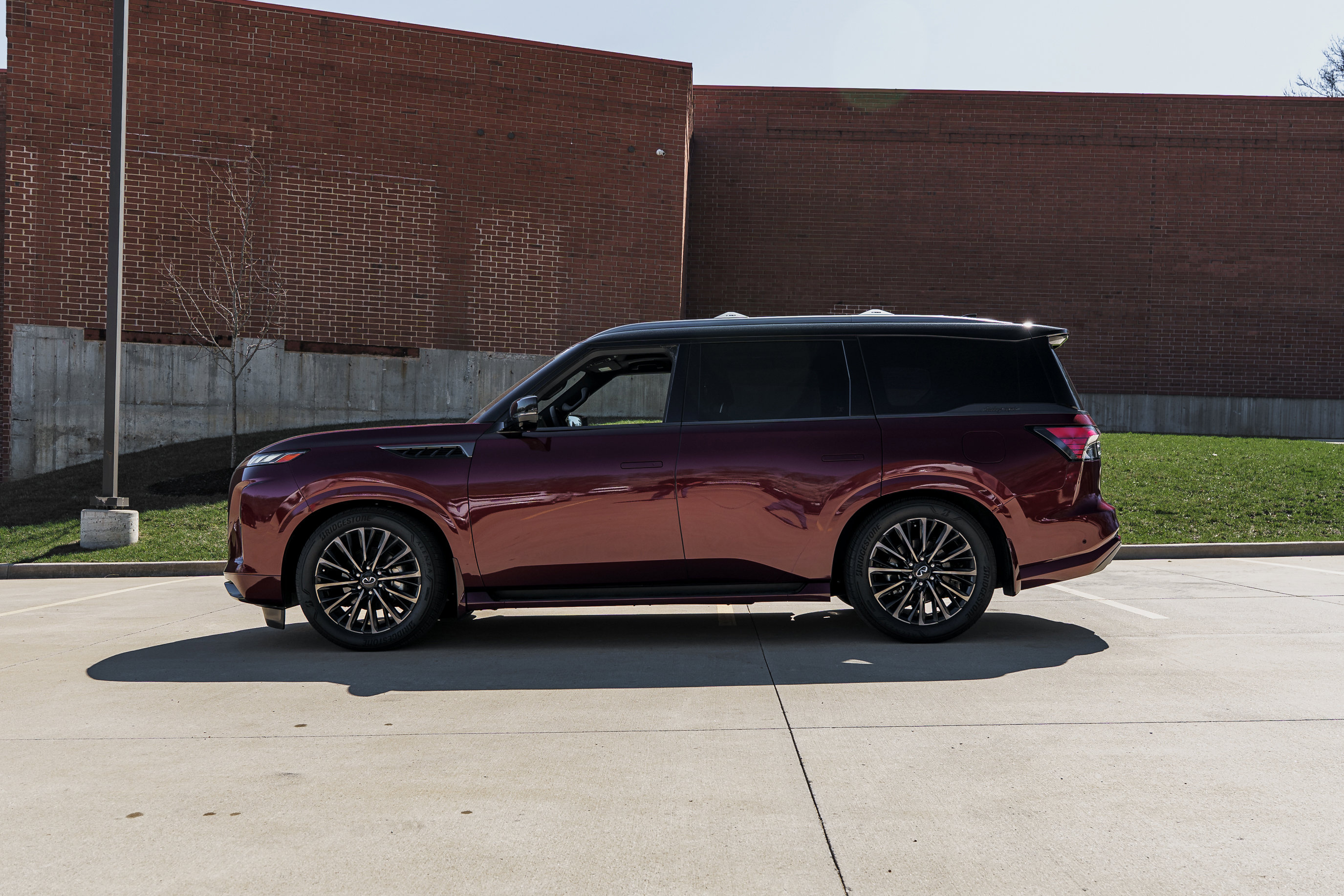 Used 2025 INFINITI QX80 Autograph w/ Autograph Exterior Package image 6