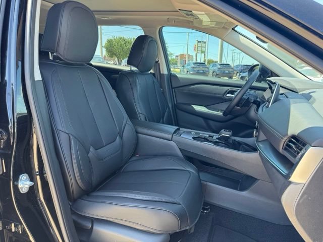 Used 2026 Nissan Rogue Dark Armor FWD image 27