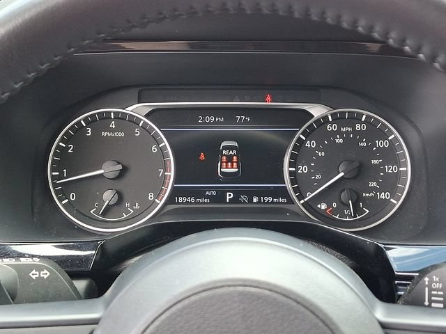 Used 2024 Nissan Pathfinder SV w/ SV Premium Package AWD/4WD image 23