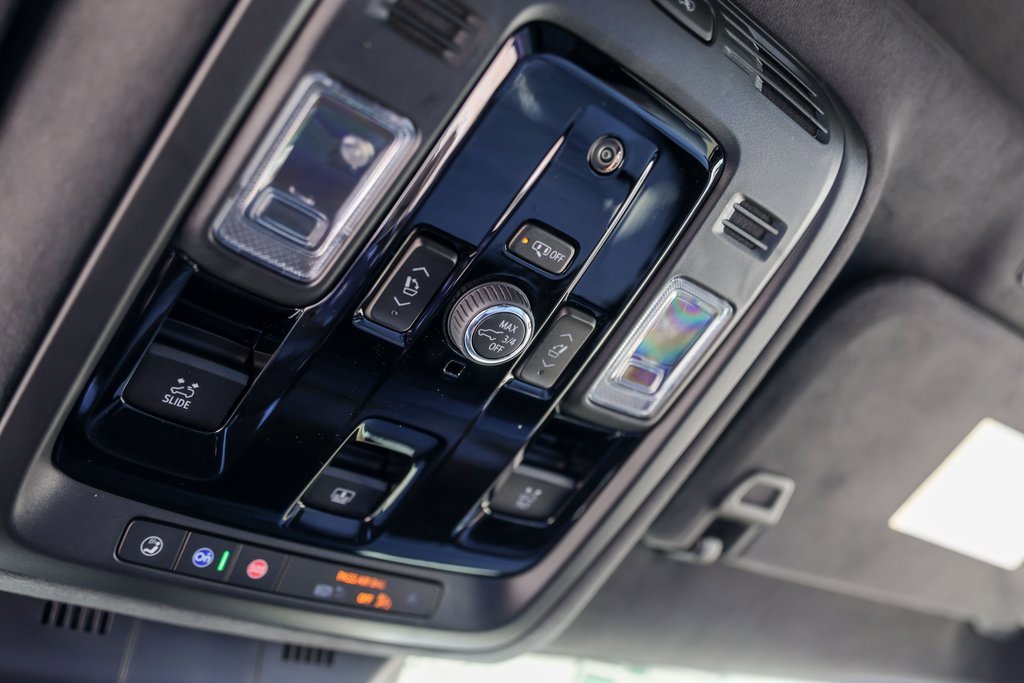 Certified 2025 Cadillac Escalade ESV Sport Platinum image 19