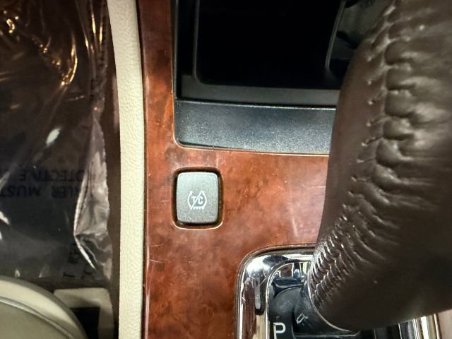 Used 2007 Buick Lucerne CXL w/ Entertainment Package FWD image 37
