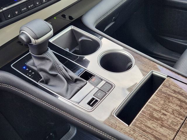 Used 2026 Toyota Sienna Platinum image 18