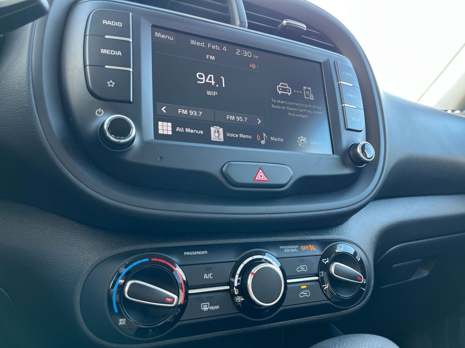 Used 2025 Kia Soul LX w/ LX Technology Package FWD image 20