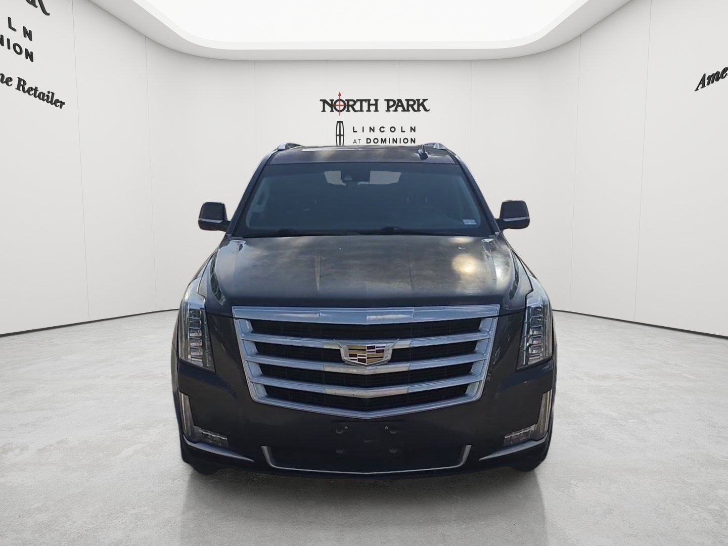 Used 2016 Cadillac Escalade Premium AWD/4WD image 8