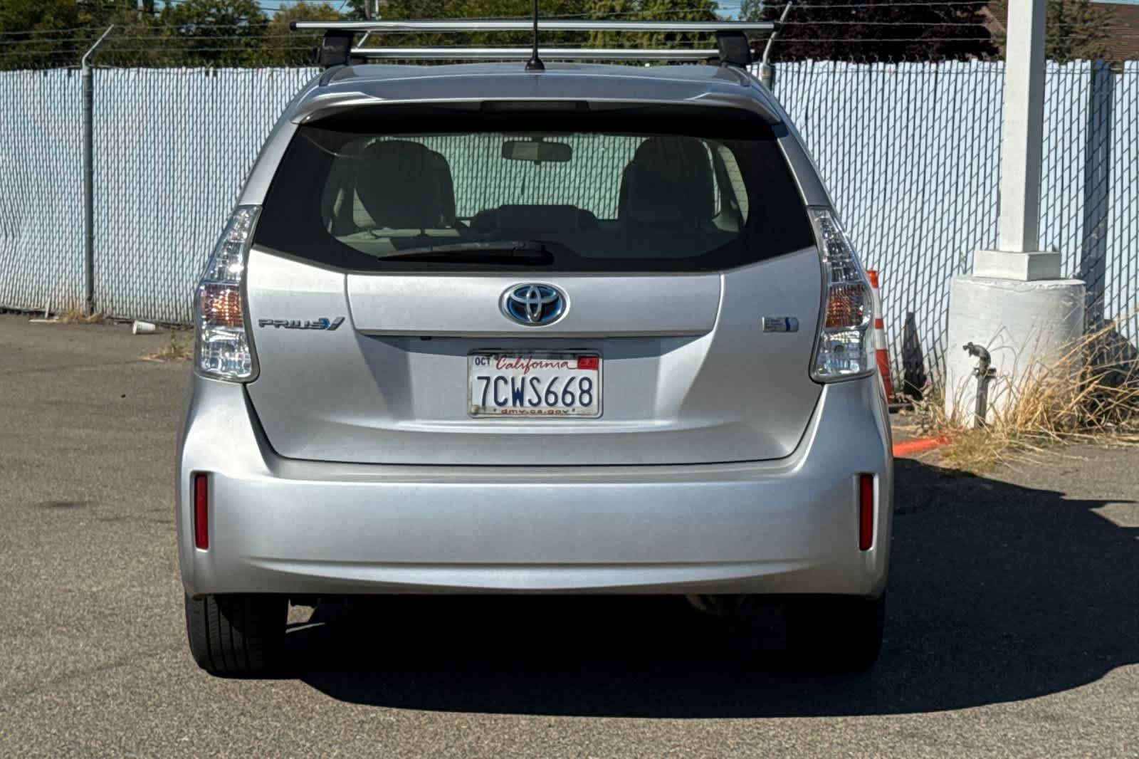 Used 2013 Toyota Prius V Two FWD image 4