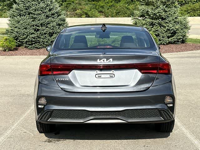 Used 2024 Kia Forte LXS w/ LXS Technology Package FWD image 4