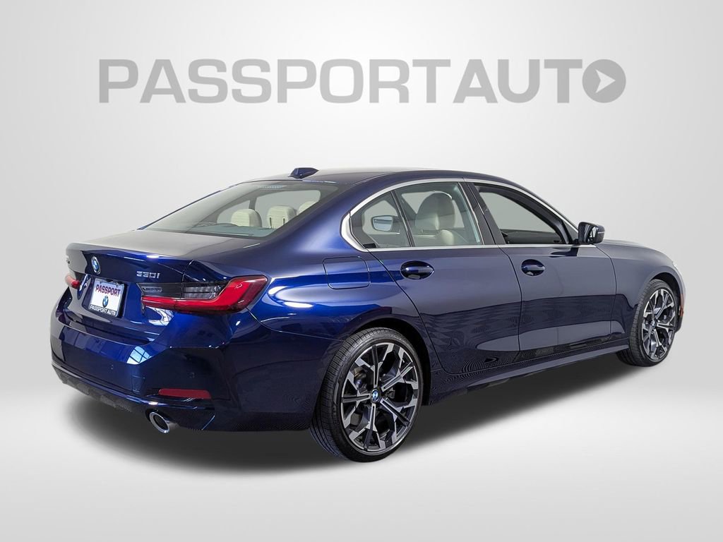 Used 2025 BMW 330i xDrive Sedan w/ M Sport Package image 7