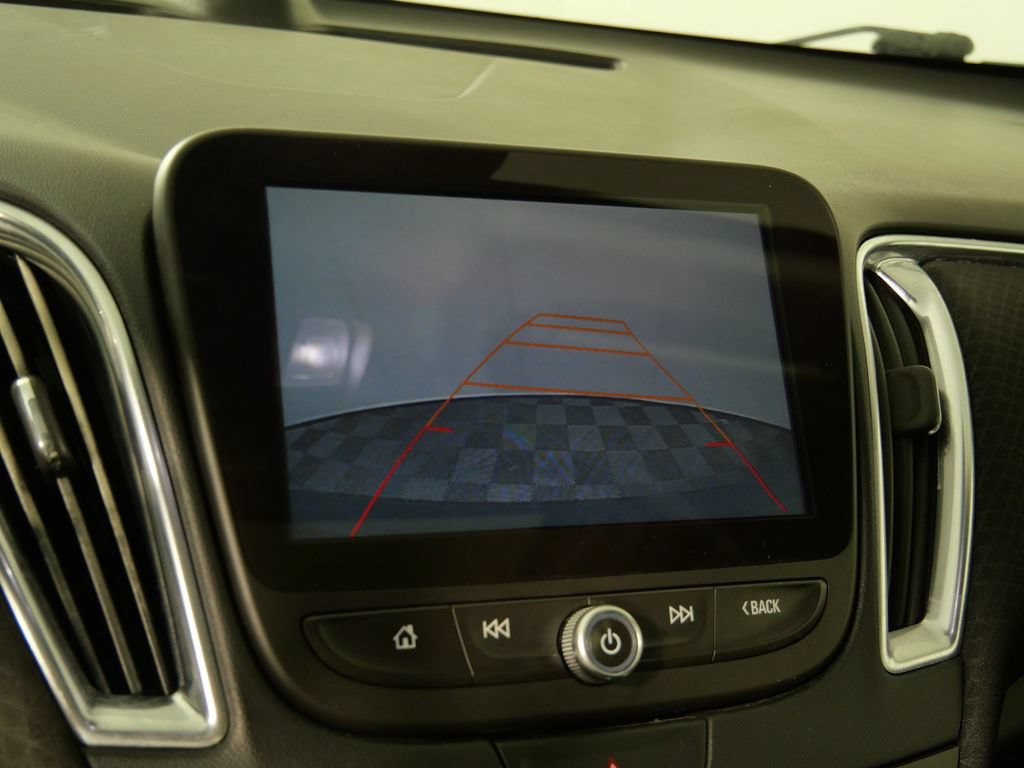 Used 2016 Chevrolet Malibu LT w/ Driver Confidence Package FWD image 32