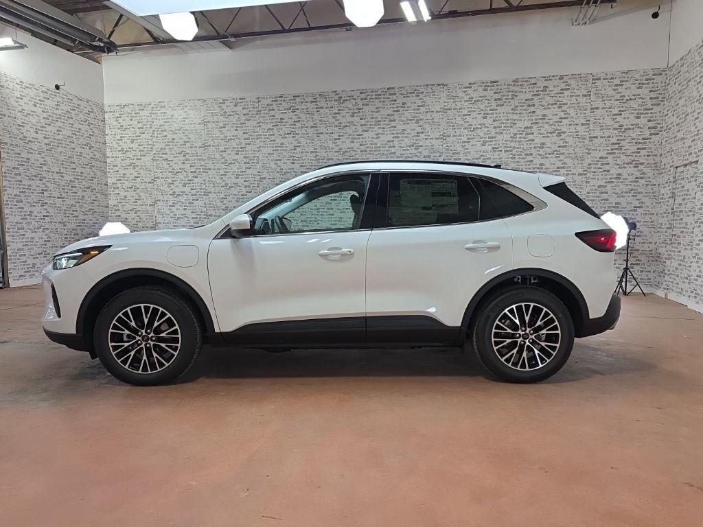 New 2026 Ford Escape SE w/ Class II Trailer Tow Package image 4