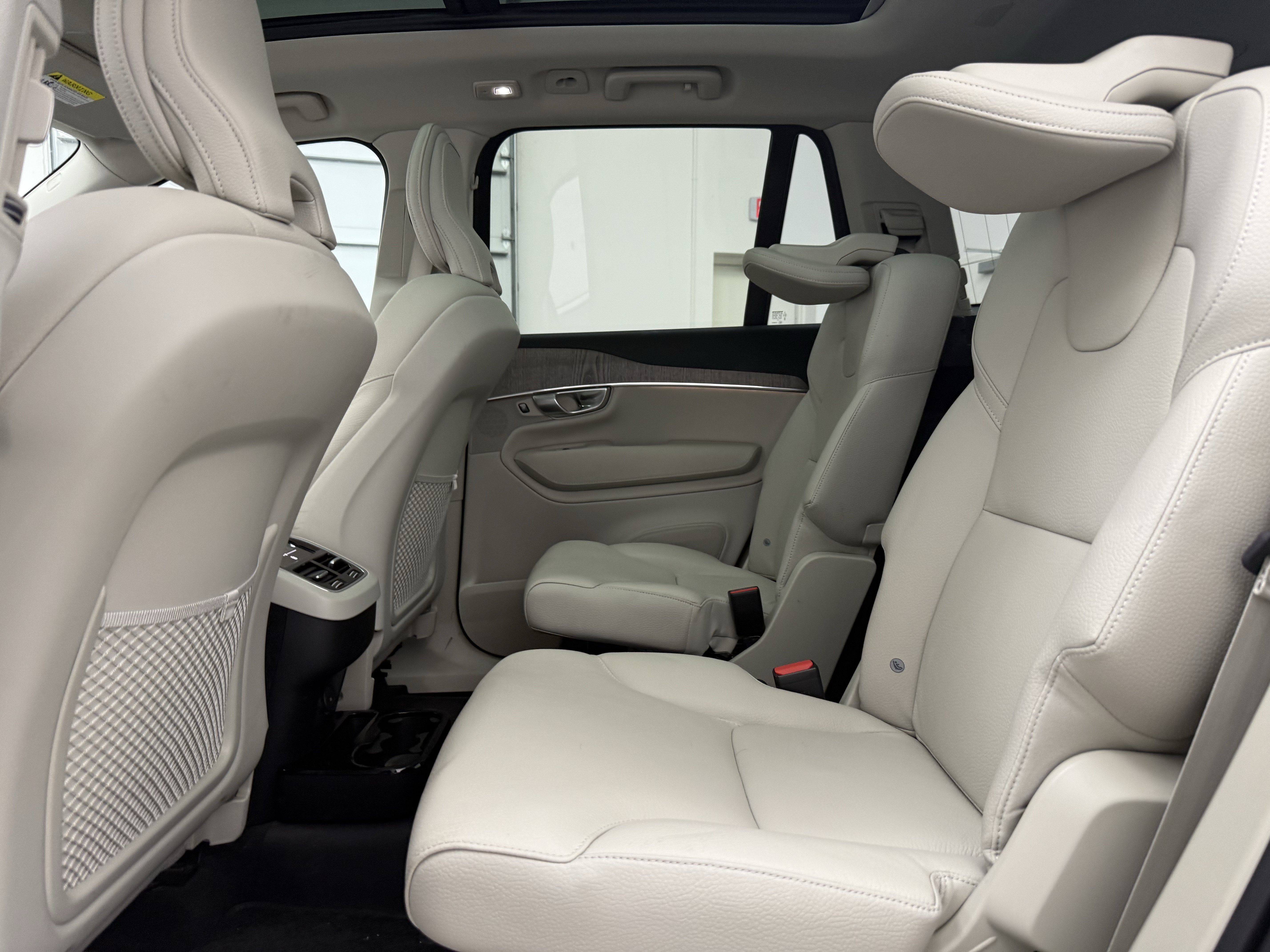 Certified 2023 Volvo XC90 B6 Plus w/ Protection Package Premier AWD/4WD image 24