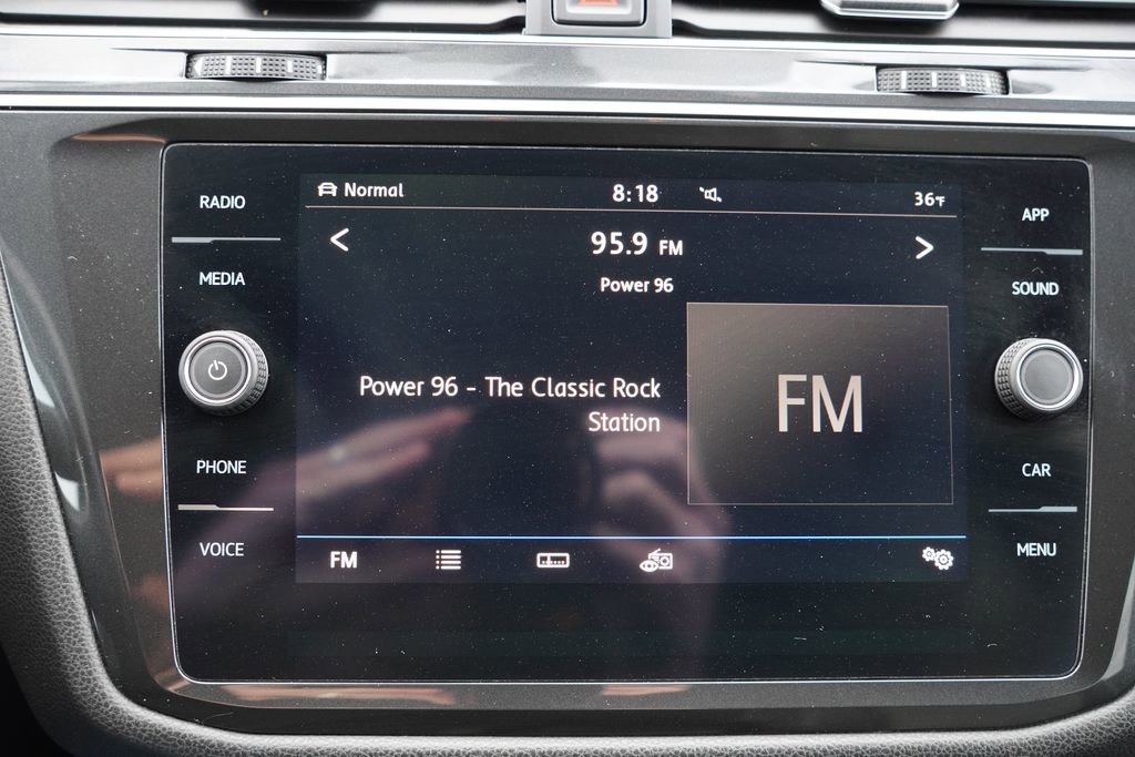 Used 2019 Volkswagen Tiguan SE image 23