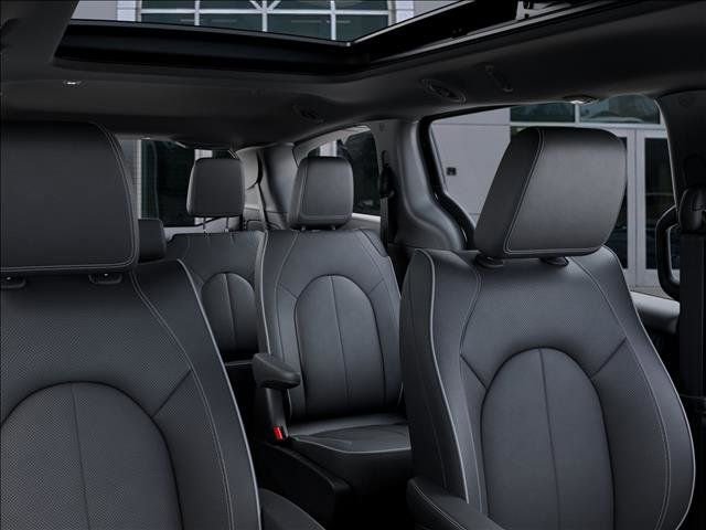New 2027 Chrysler Pacifica Select FWD image 26