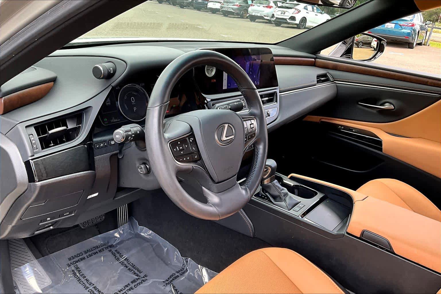 Used 2023 Lexus ES 300h w/ Premium Package FWD image 17