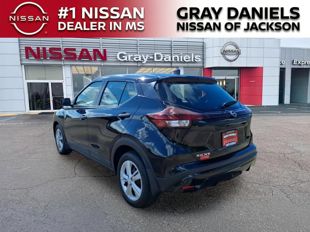 Certified 2025 Nissan Kicks Play S FWD image 6