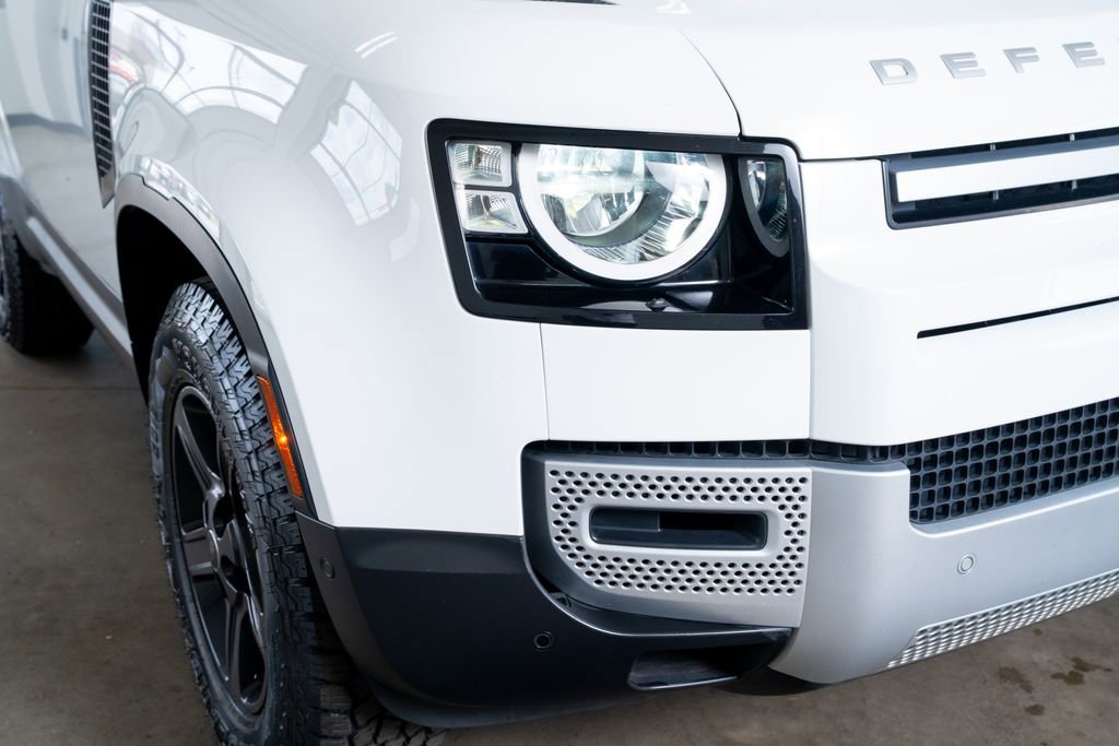 Used 2022 Land Rover Defender 90 S AWD/4WD image 18