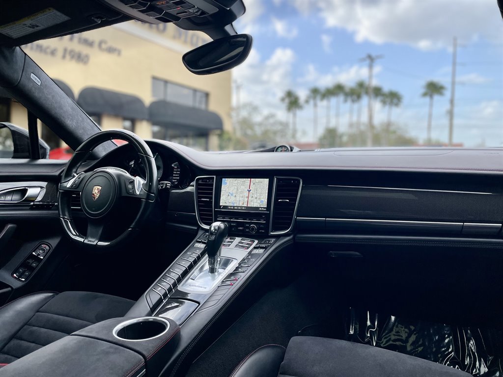 Used 2015 Porsche Panamera GTS image 15