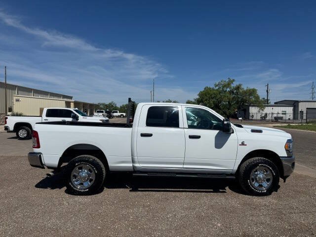 Used 2024 RAM 2500 Tradesman w/ Chrome Appearance Group AWD/4WD image 9