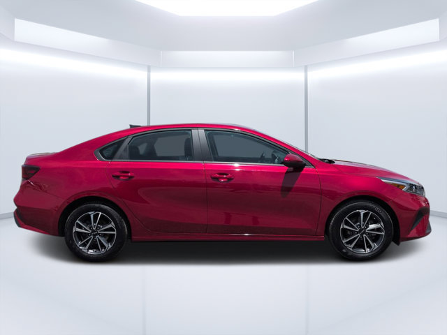 Used 2024 Kia Forte LXS FWD image 2