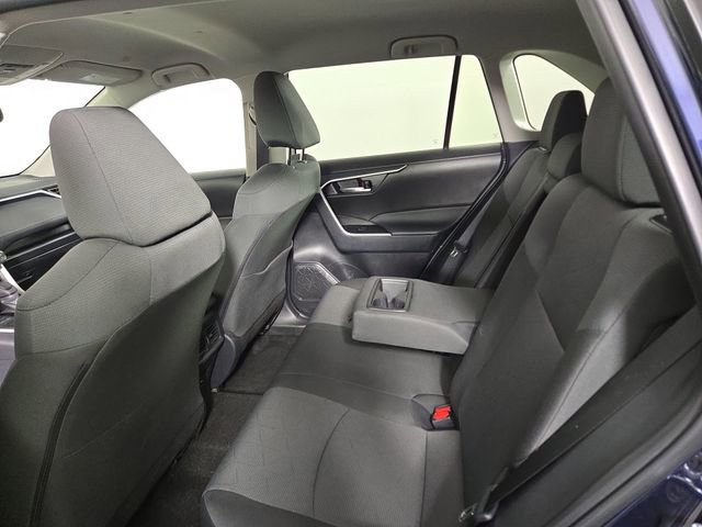 Used 2025 Toyota RAV4 XLE AWD/4WD image 15