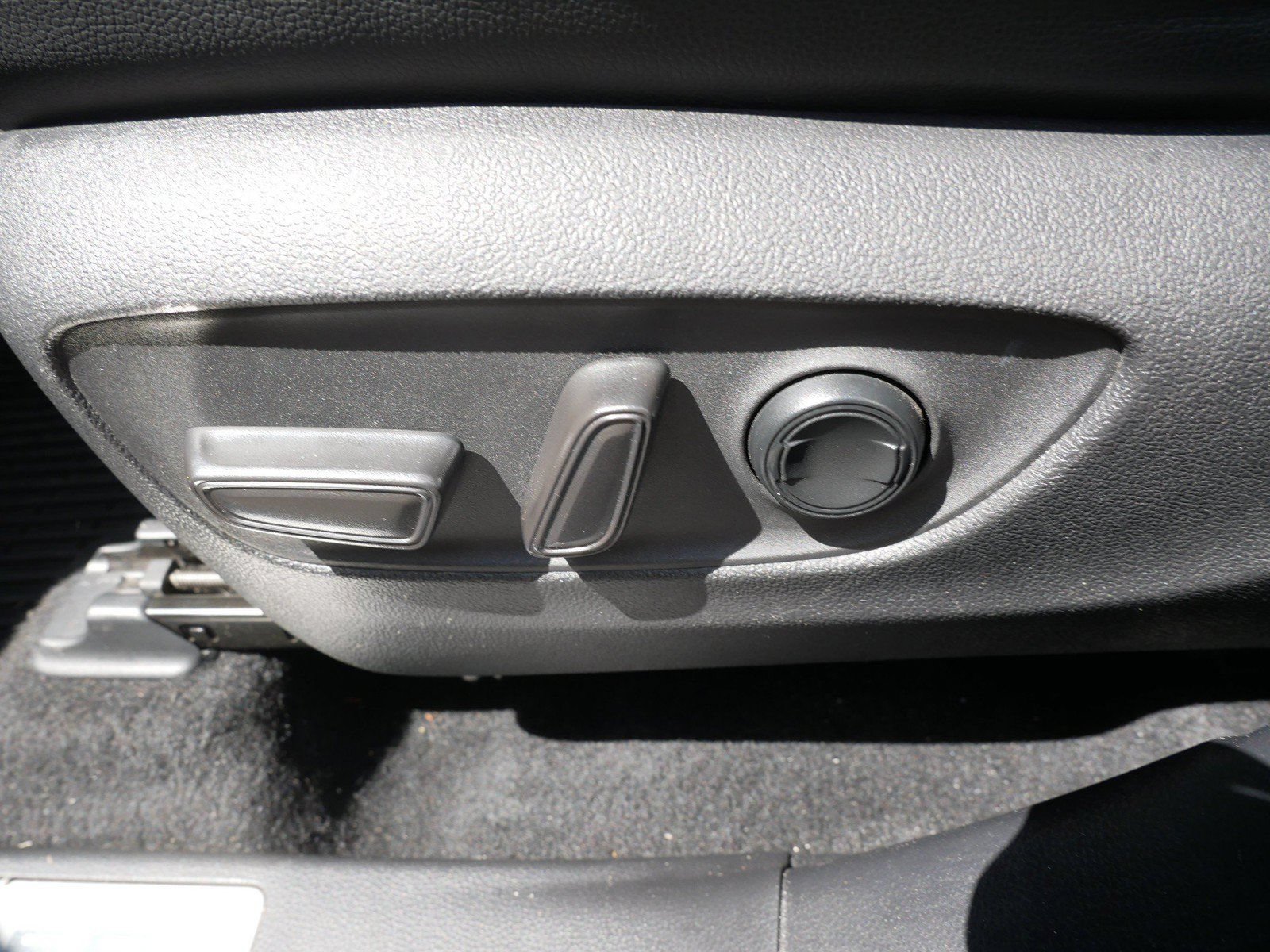 Used 2020 Toyota Highlander Limited AWD/4WD image 14