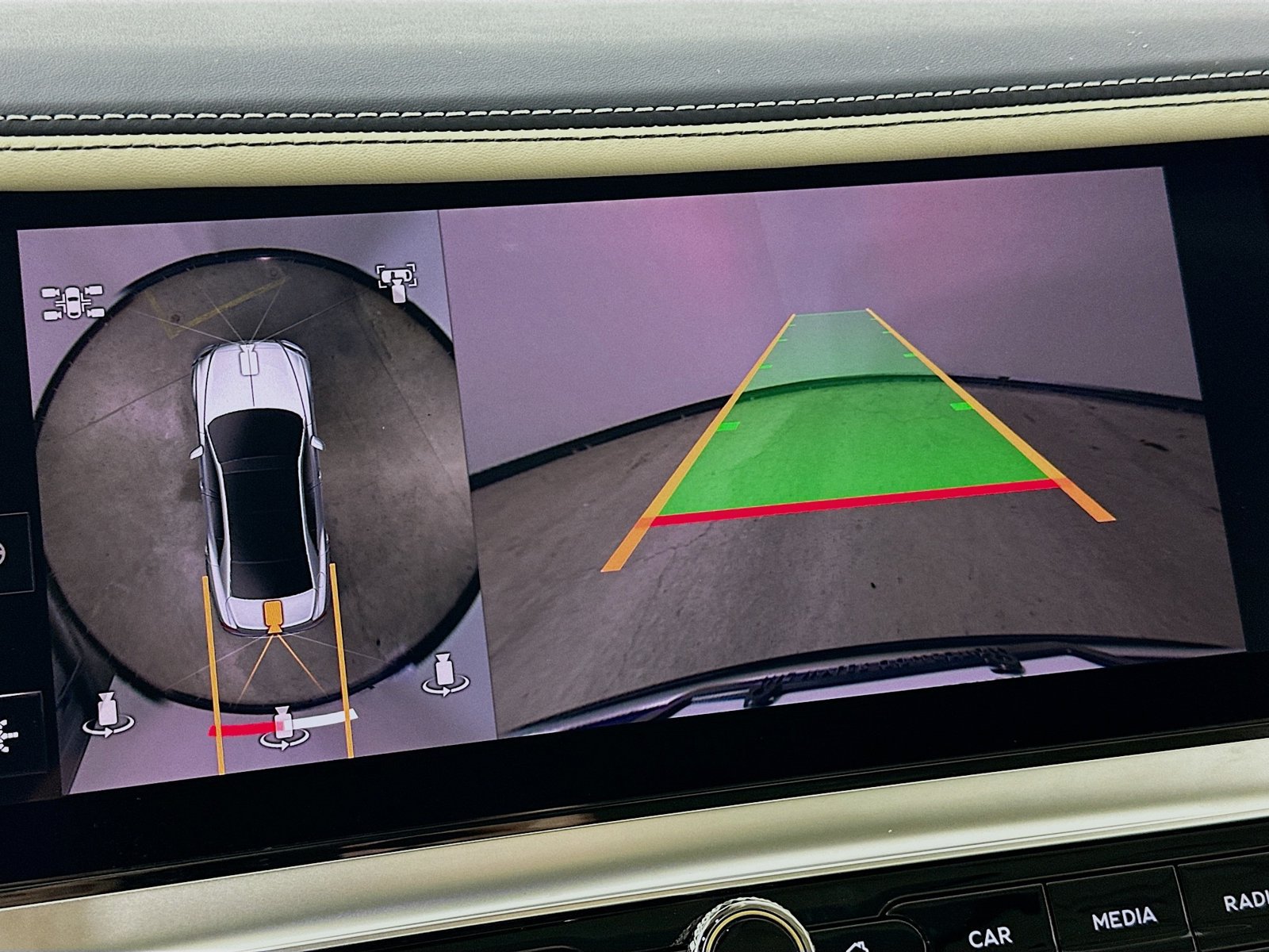 New 2026 Bentley Flying Spur V8 AWD/4WD image 27