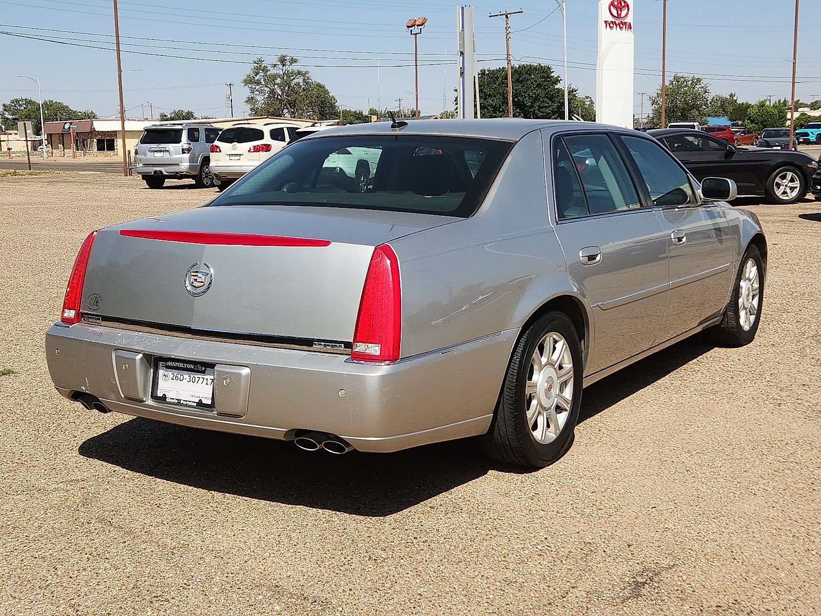 Used 2008 Cadillac DTS FWD image 4