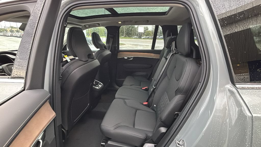 New 2026 Volvo XC90 B5 Core AWD/4WD image 9