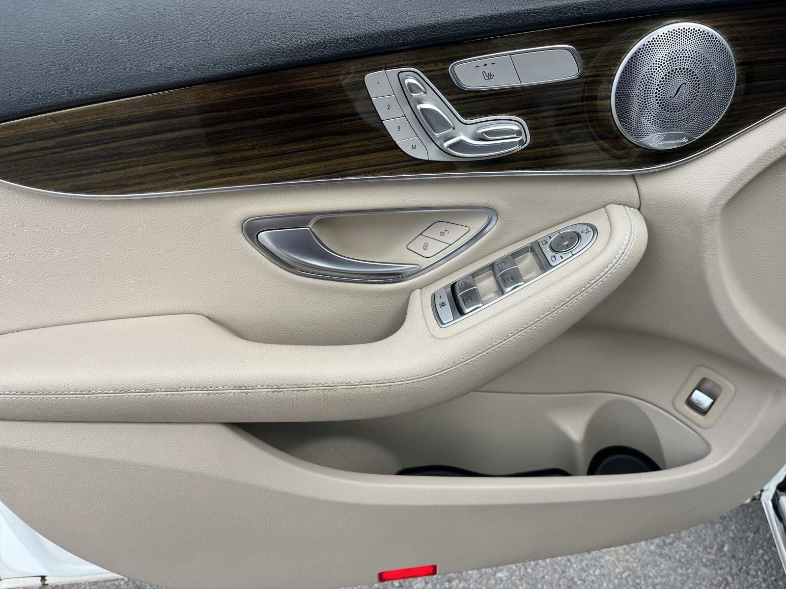 Used 2018 Mercedes-Benz C 300 4MATIC Sedan image 14