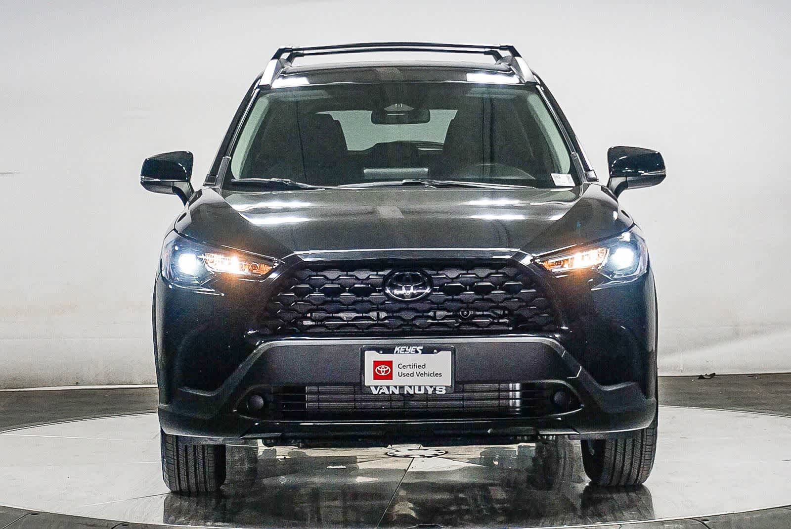 Certified 2025 Toyota Corolla Cross LE FWD image 3