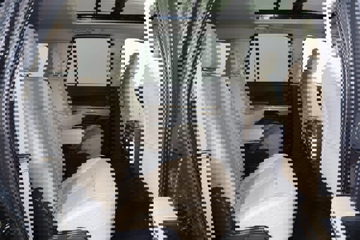 Used 2022 Ford Expedition Max Limited AWD/4WD image 15