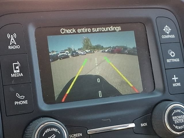 Used 2016 Jeep Cherokee Sport AWD/4WD image 13