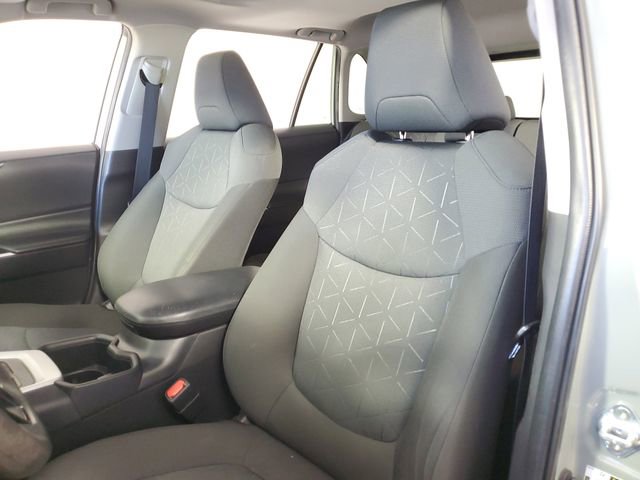 Used 2022 Toyota RAV4 XLE w/ Convenience Package image 20