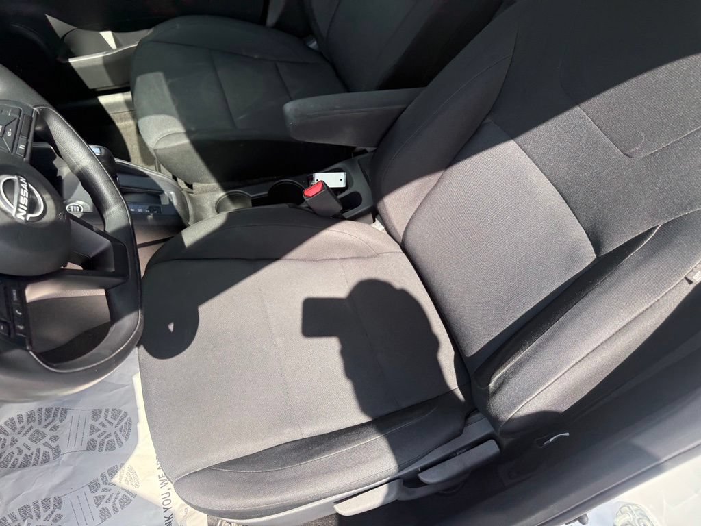 Used 2023 Nissan Kicks S FWD image 16