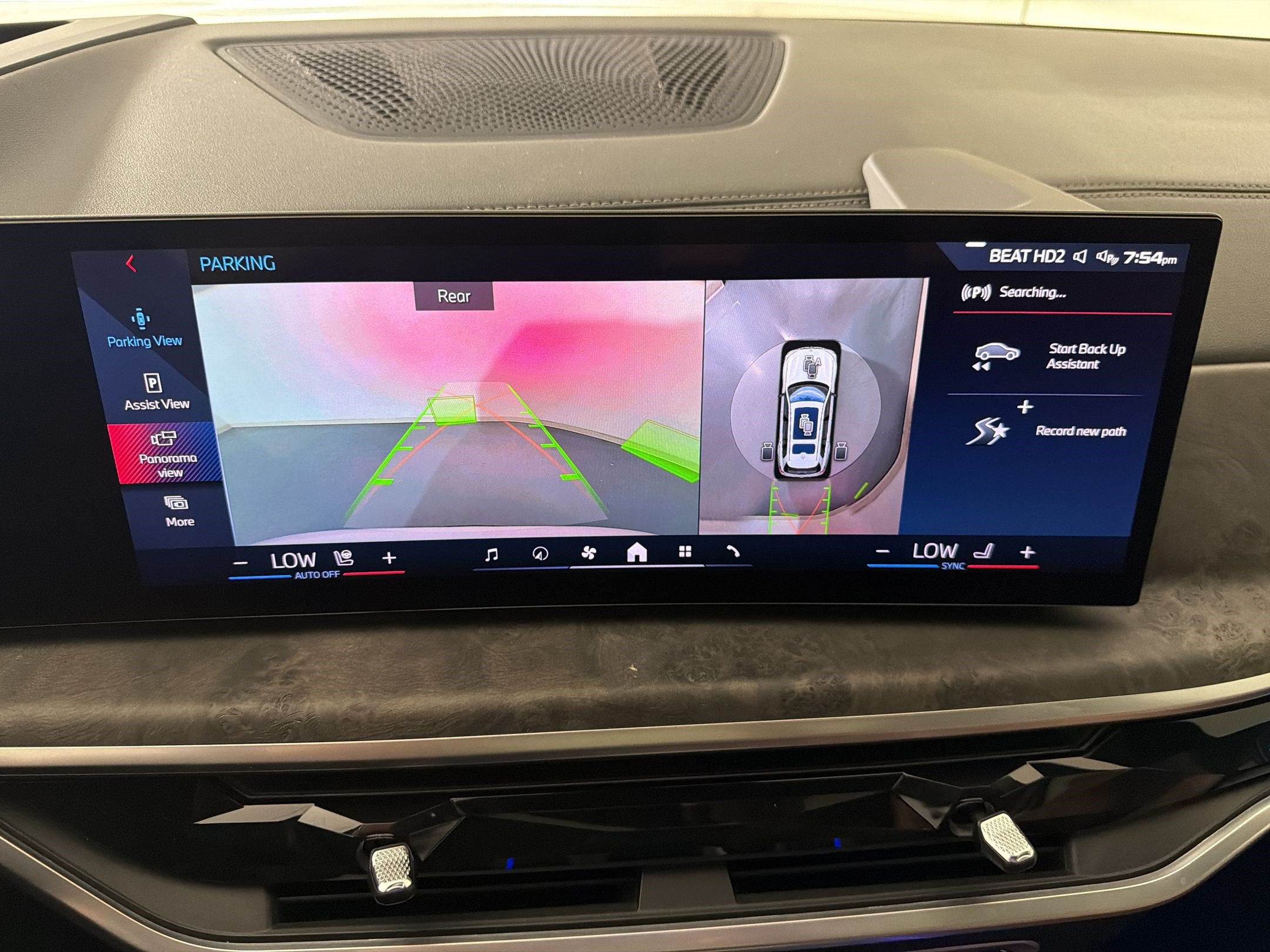 Used 2025 BMW X7 M60i w/ Executive Package AWD/4WD image 28