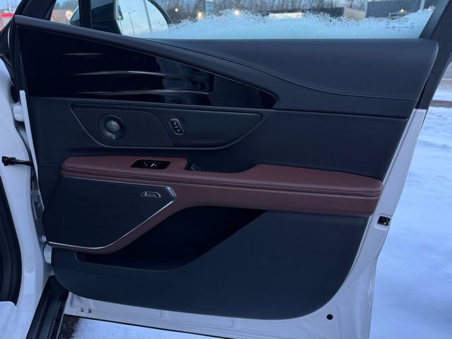 New 2026 Lincoln Nautilus Reserve w/ Jet Appearance Package image 16