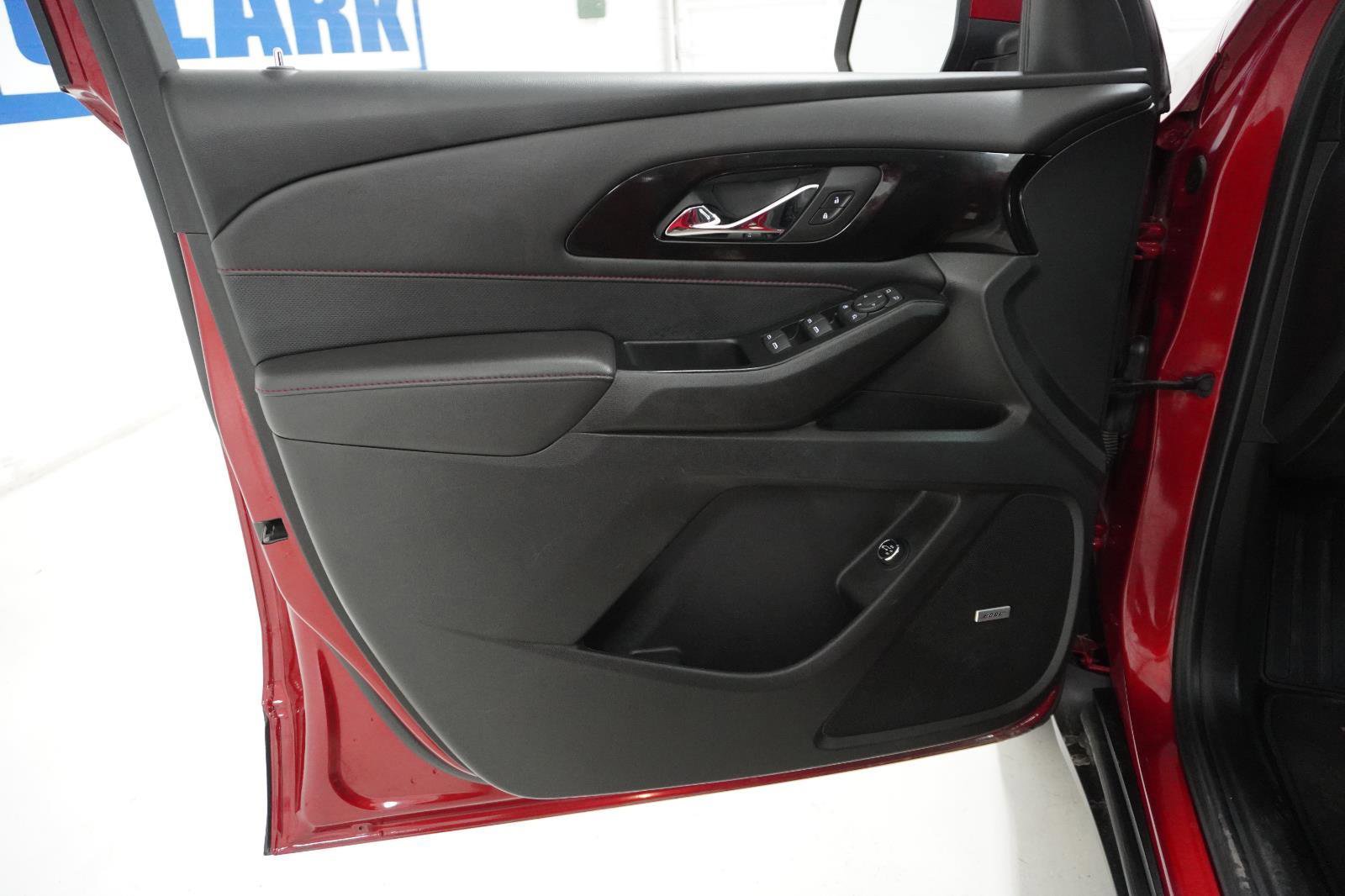 Used 2023 Chevrolet Traverse RS image 13