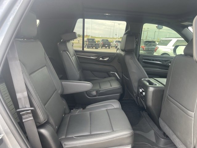 Used 2021 GMC Yukon Denali w/ Denali Premium Package image 16