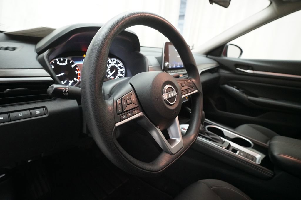 Certified 2023 Nissan Altima 2.5 SV AWD/4WD image 9