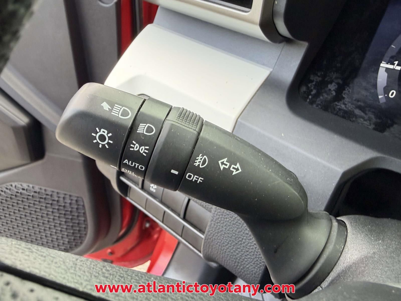 Used 2024 Toyota Tacoma TRD Off-Road AWD/4WD image 27