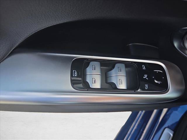 Used 2023 Mercedes-Benz C 300 Sedan image 11