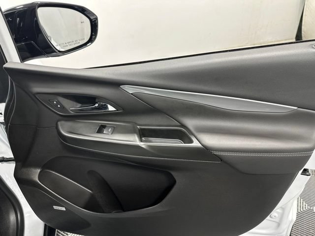 Used 2023 Chevrolet Bolt LT w/ Infotainment Package FWD image 30