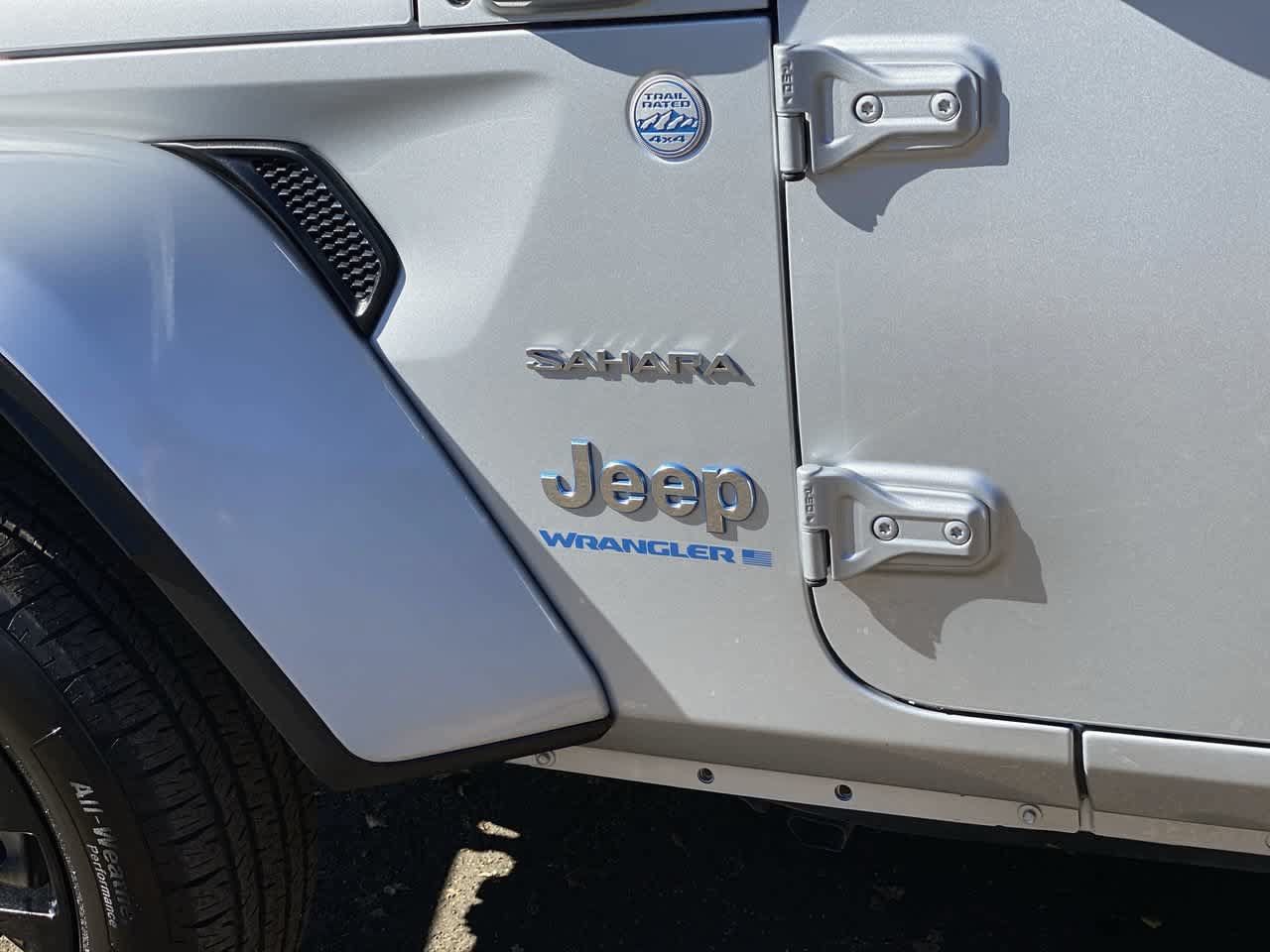 Used 2024 Jeep Wrangler Unlimited Sahara AWD/4WD image 10
