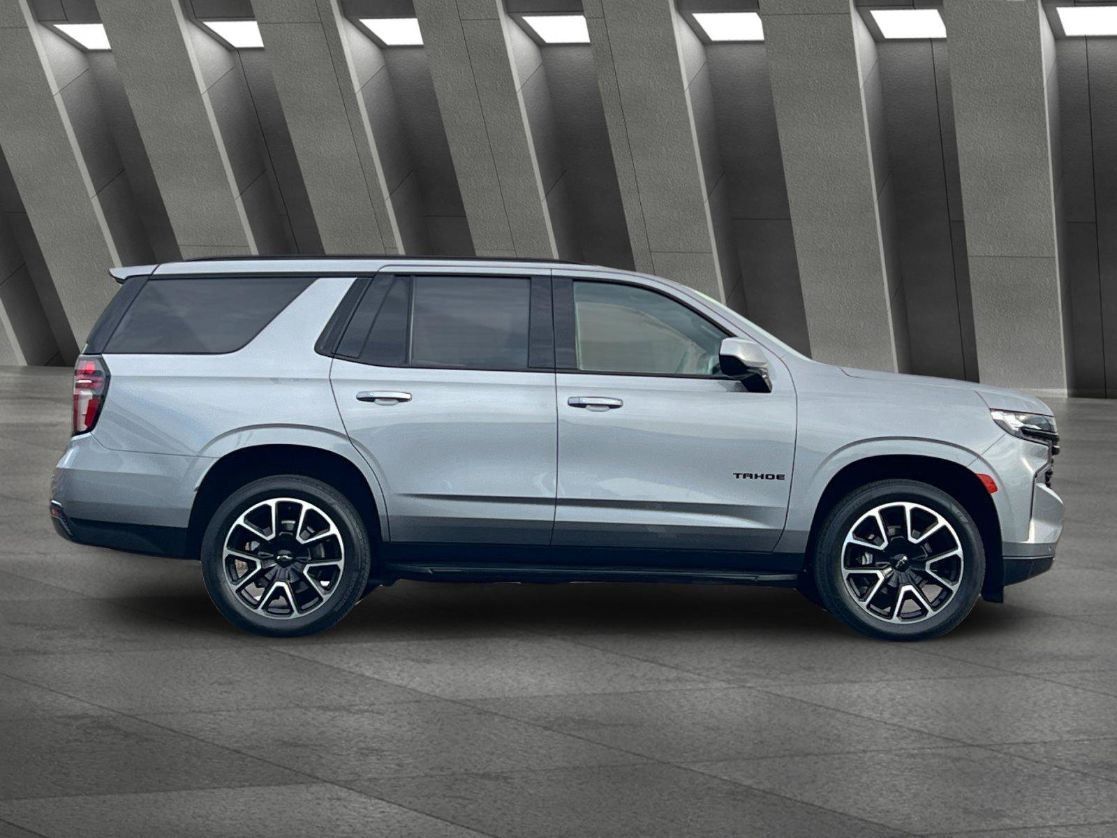 Used 2023 Chevrolet Tahoe RST AWD/4WD image 3